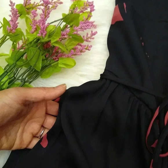 LOFT Shadow Floral Print Dress with Pockets - Picture 6 of 10